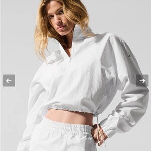 Alo Cropped 1/4 Zip Alumni Pullover